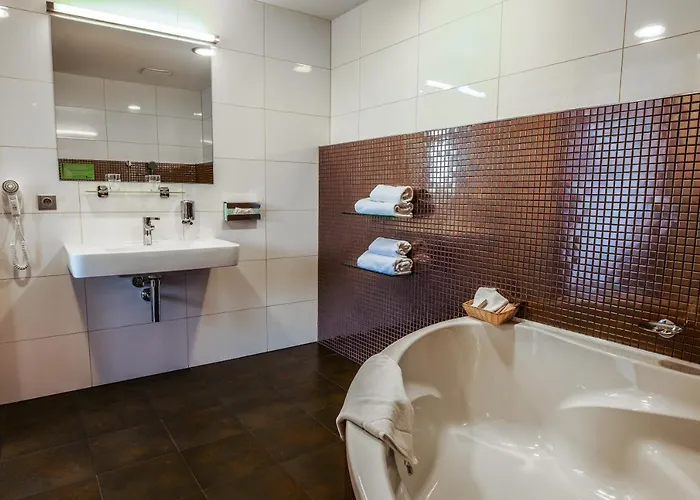 فندق Golf Club بيرون